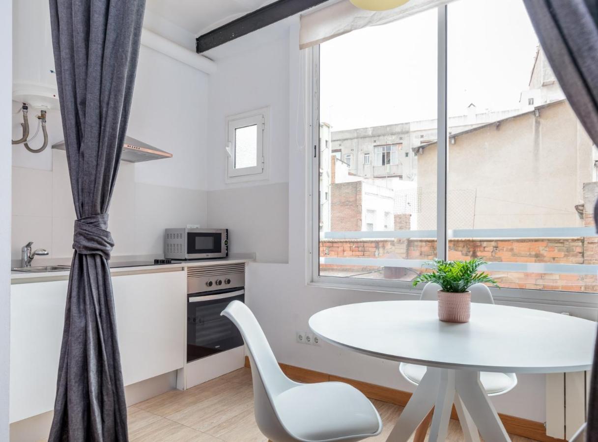 Spacious Doubleroom Apartment At Sants Barcelona Luaran gambar